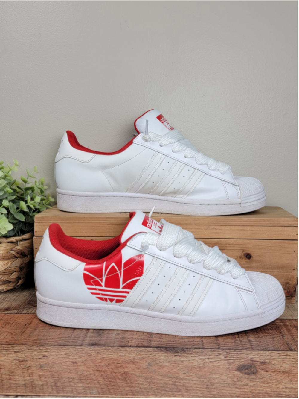 Adidas 9.5 Superstar Trefoil Print Scarlet Sneakers Shell Toe Shoes FY2828 Men's